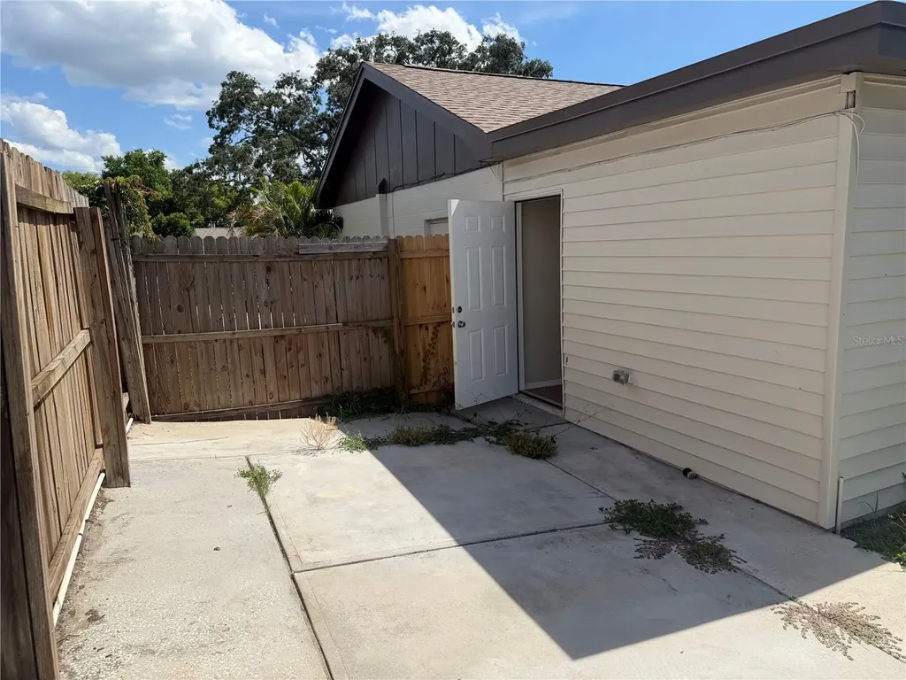 4239 Woodfield Avenue Holiday FL 34691