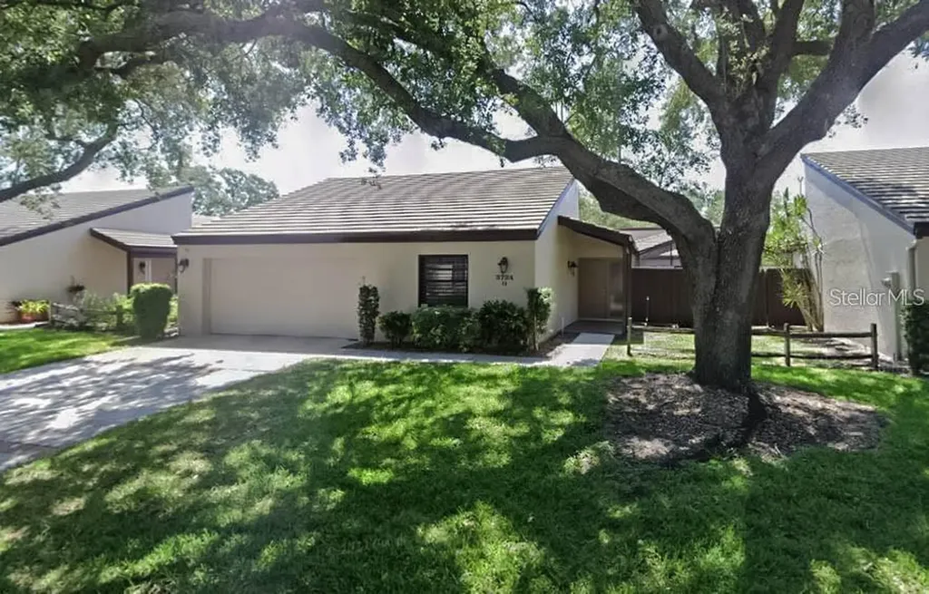 3724 Glen Oaks Manor Drive Sarasota FL 34232