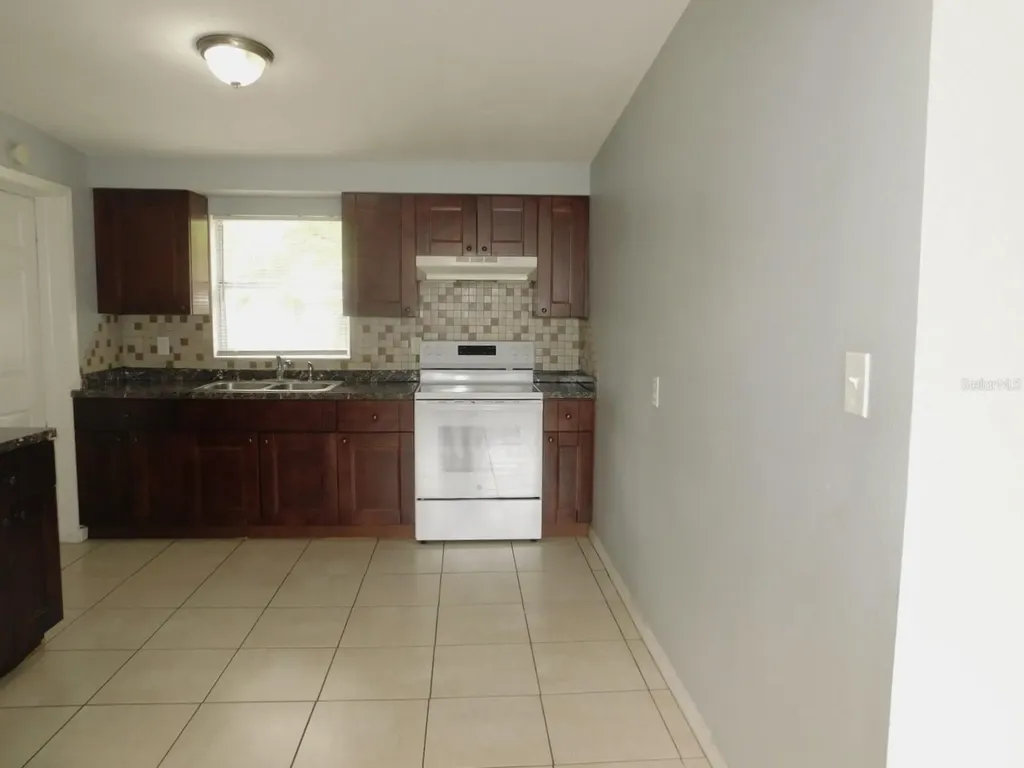 651 12th Avenue N Safety Harbor FL 34695
