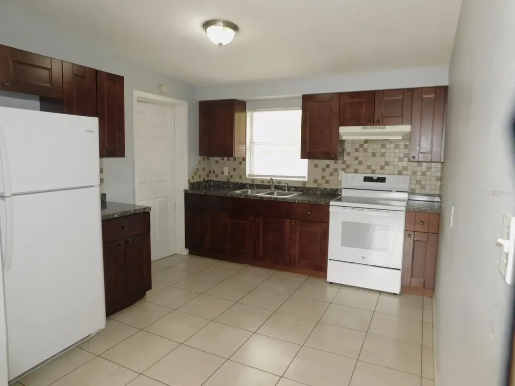 651 12th Avenue N Safety Harbor FL 34695