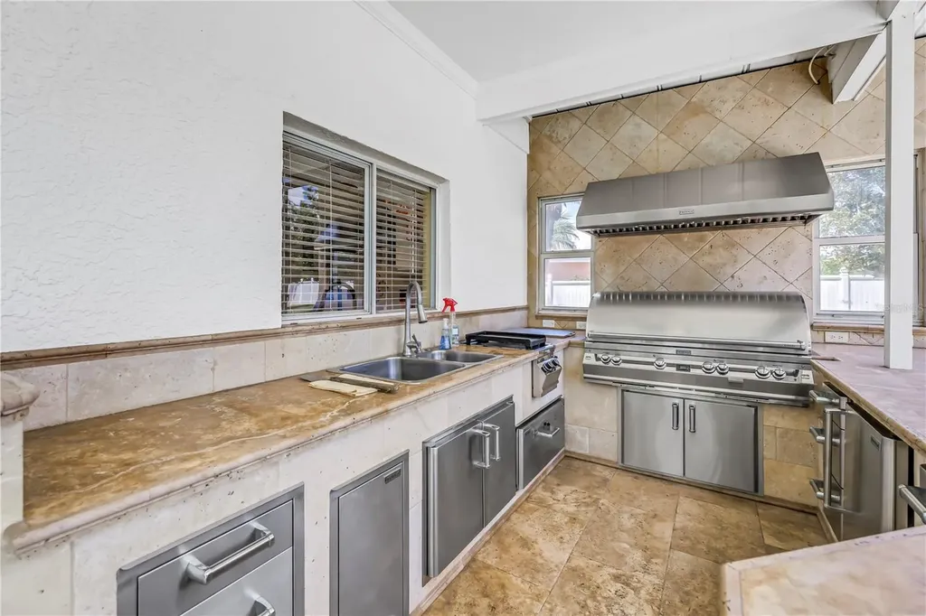 10127 Vista Pointe Drive Tampa FL 33635