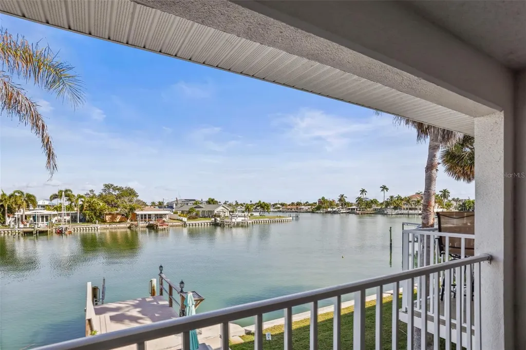 11655 3rd Street E Treasure Island FL 33706