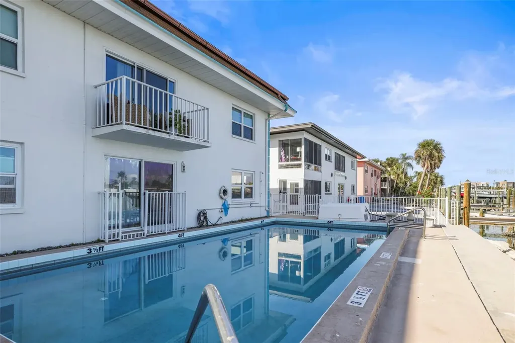 11655 3rd Street E Treasure Island FL 33706