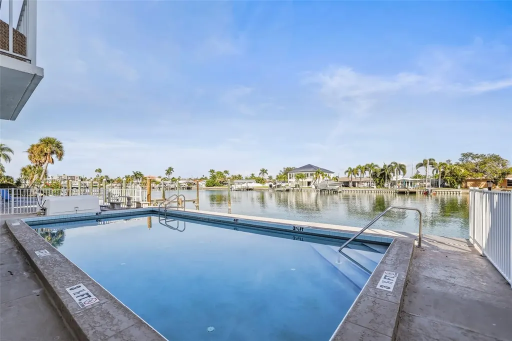 11655 3rd Street E Treasure Island FL 33706