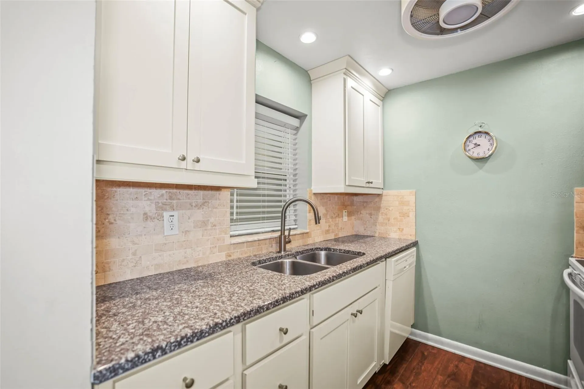 11655 3rd Street E Treasure Island FL 33706