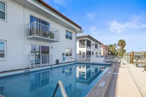 11655 3rd Street E Treasure Island FL 33706