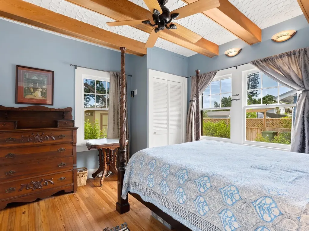 2322 7th Avenue W Bradenton FL 34205
