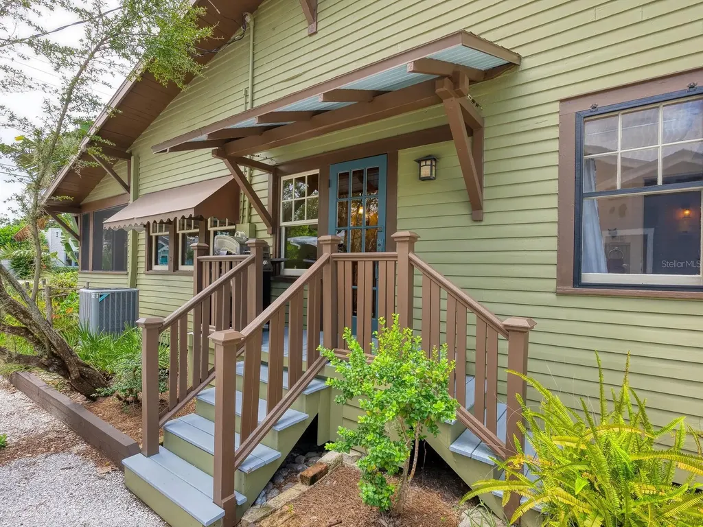 2322 7th Avenue W Bradenton FL 34205