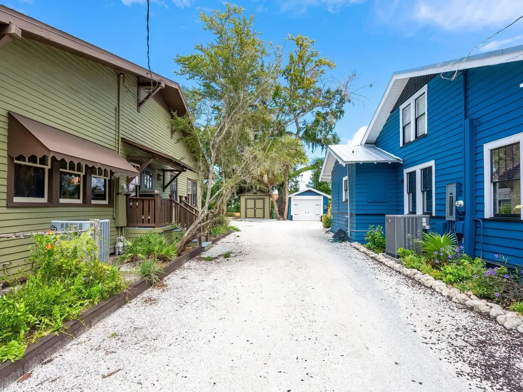 2322 7th Avenue W Bradenton FL 34205