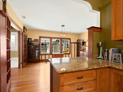 2322 7th Avenue W Bradenton FL 34205