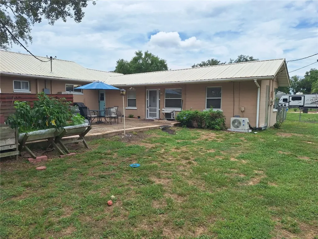 149 E Seminole Avenue Eustis FL 32726