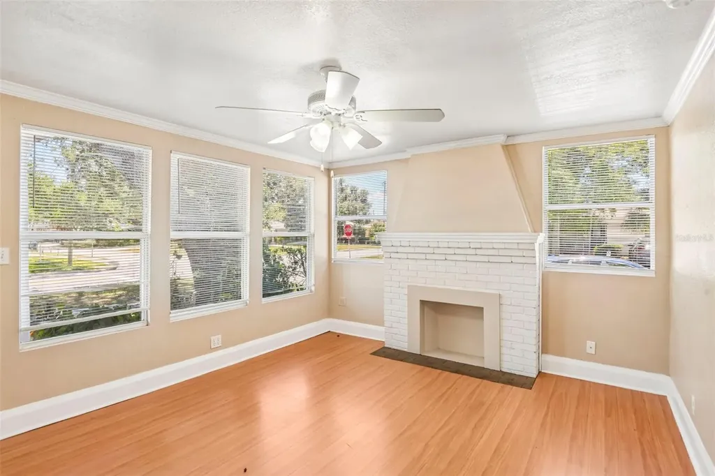 2715 W North A Street Tampa FL 33609
