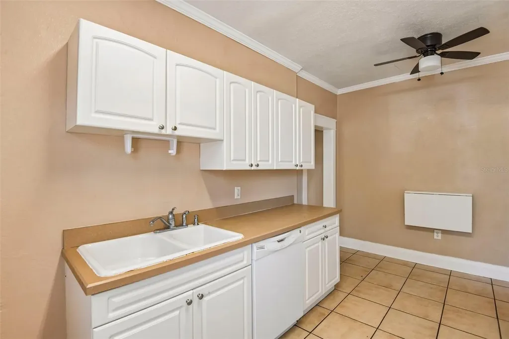 2715 W North A Street Tampa FL 33609