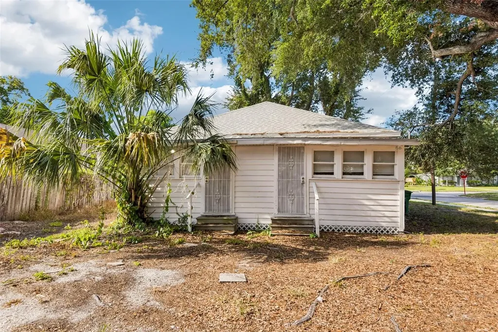 2715 W North A Street Tampa FL 33609