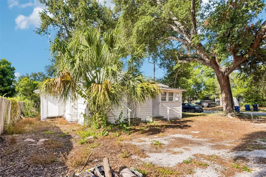 2715 W North A Street Tampa FL 33609
