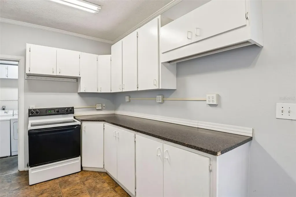2715 W North A Street Tampa FL 33609