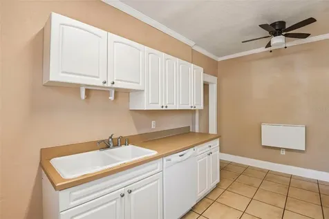 2715 W North A Street Tampa FL 33609