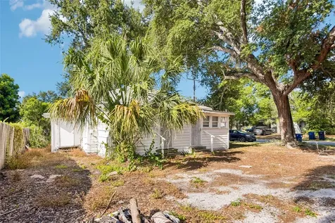 2715 W North A Street Tampa FL 33609
