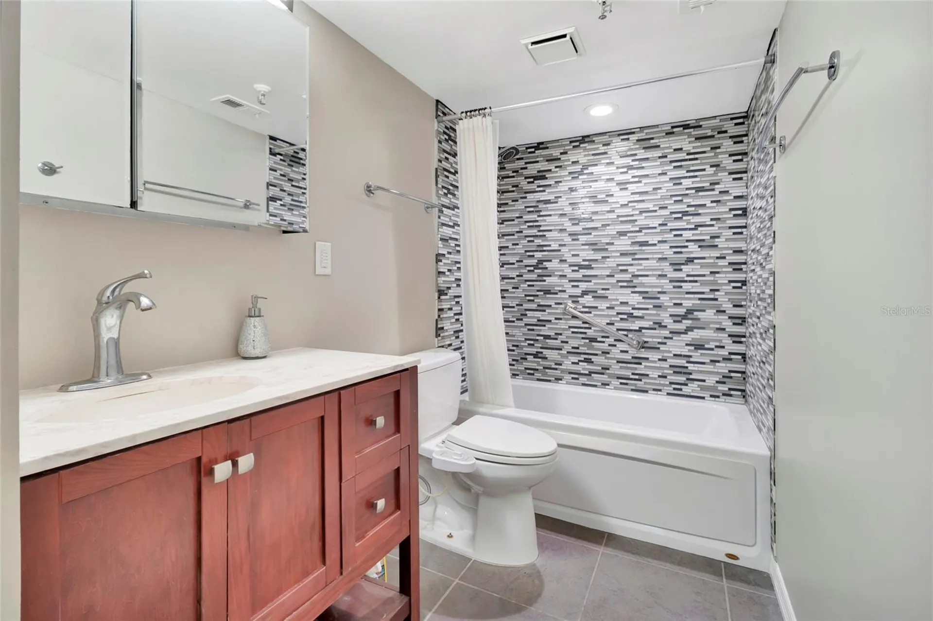 400 E Colonial Drive Orlando FL 32803