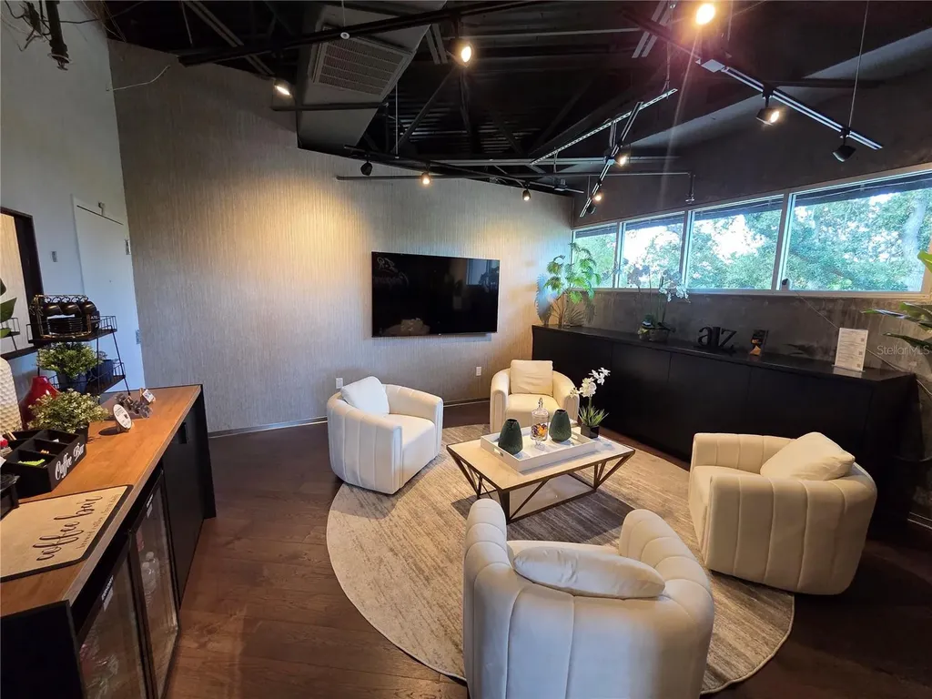 7802 Kingspointe Parkway Orlando FL 32819