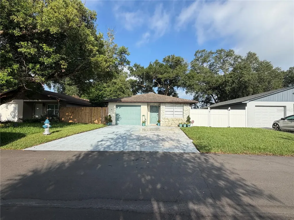 536 Hibiscus Way Orlando FL 32807