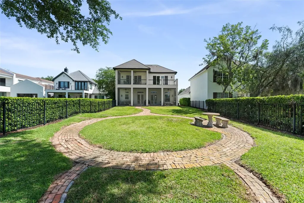 9720 Covent Garden Drive Orlando FL 32827