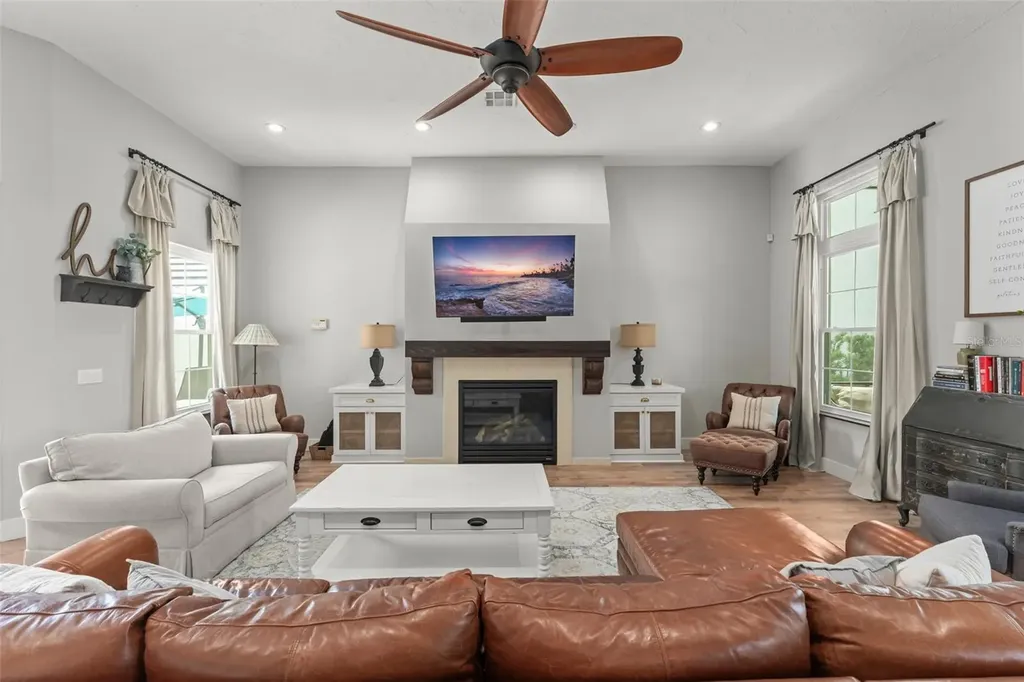 9720 Covent Garden Drive Orlando FL 32827
