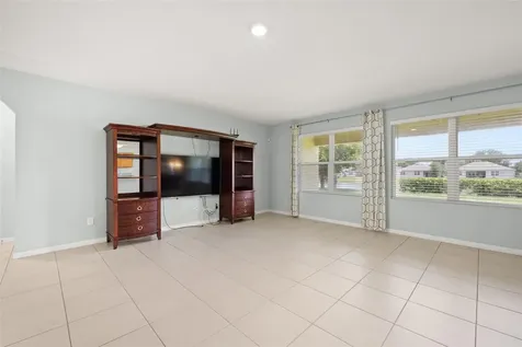 3849 Broadlands Lane Orlando FL 32824