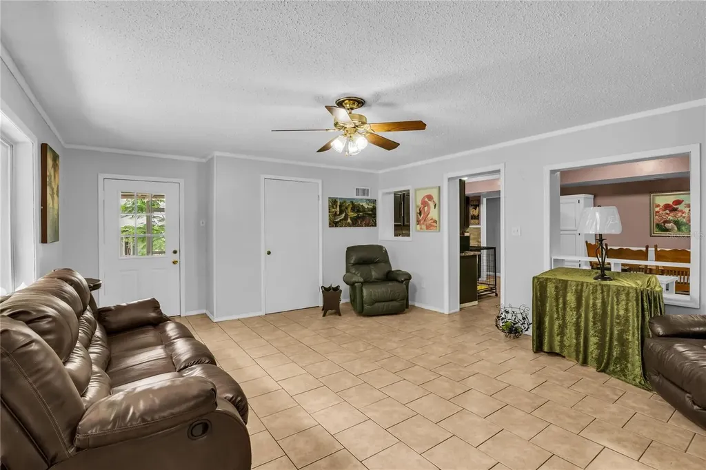 4411 Urban Court Orlando FL 32810