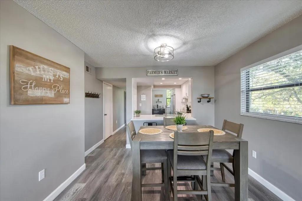 1324 Pasadena Avenue S South Pasadena FL 33707