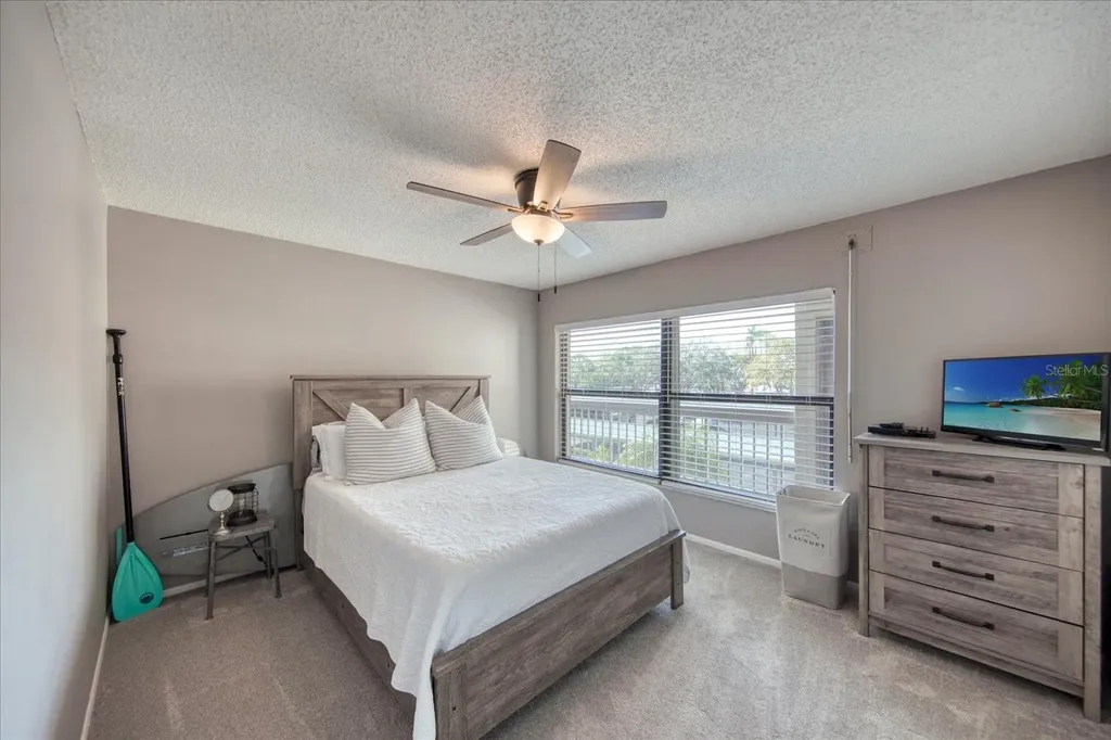 1324 Pasadena Avenue S South Pasadena FL 33707