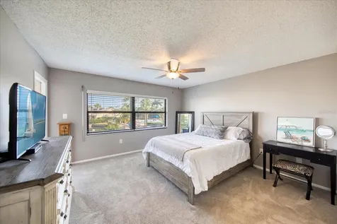 1324 Pasadena Avenue S South Pasadena FL 33707