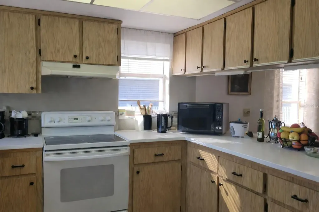 255 Capri Circle N Treasure Island FL 33706