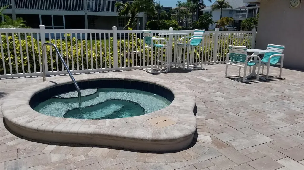 255 Capri Circle N Treasure Island FL 33706