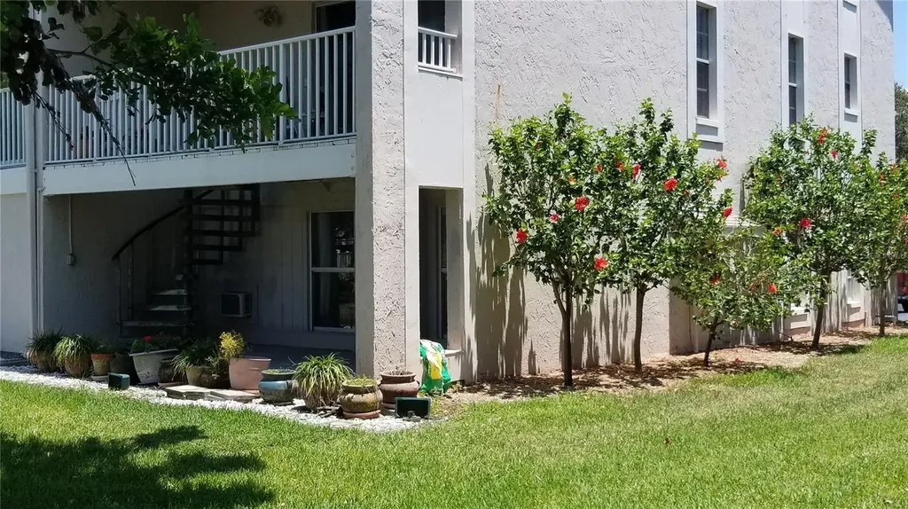 255 Capri Circle N Treasure Island FL 33706