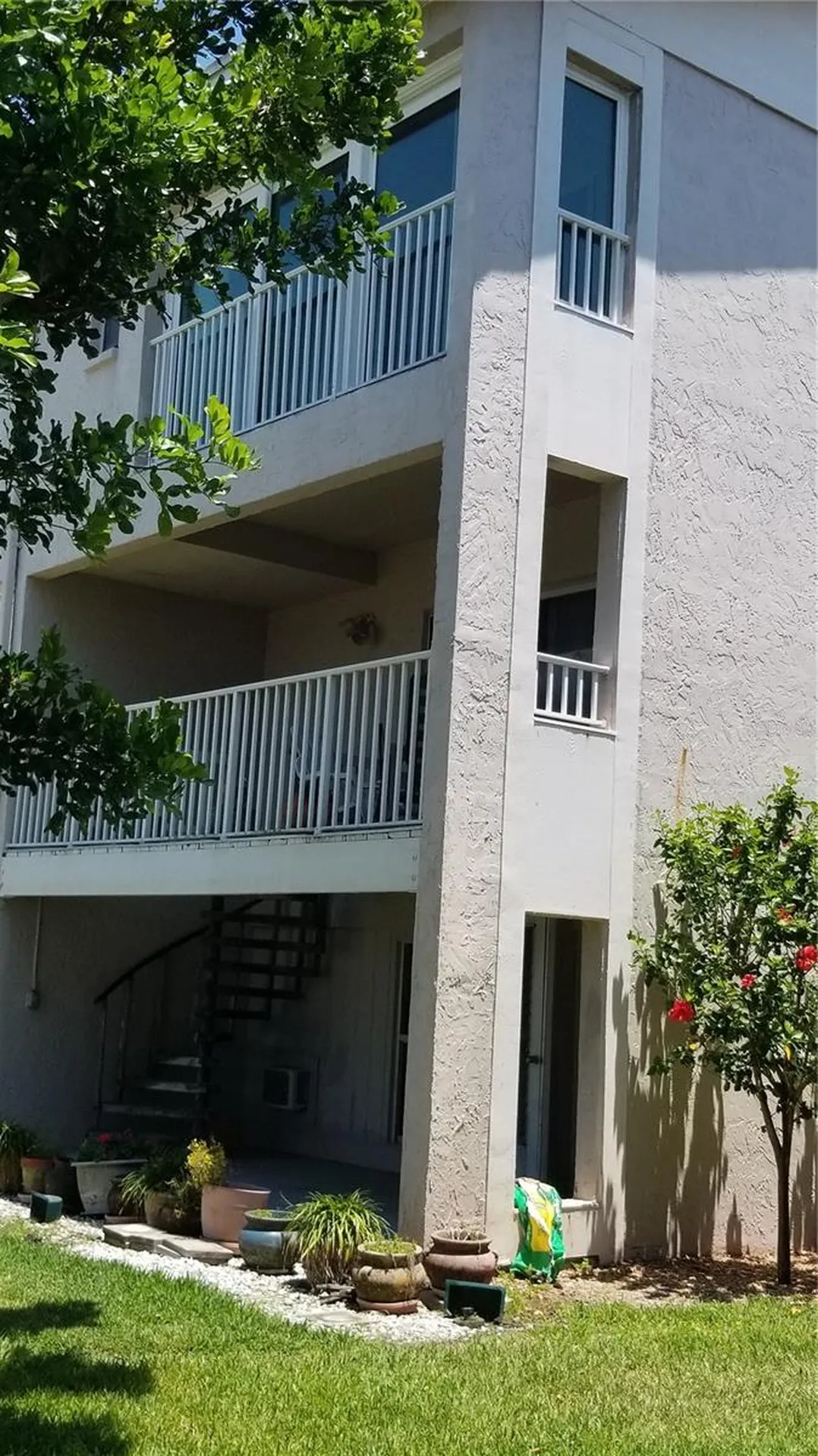 255 Capri Circle N Treasure Island FL 33706