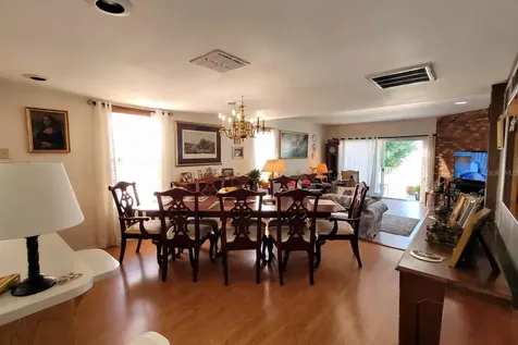 255 Capri Circle N Treasure Island FL 33706