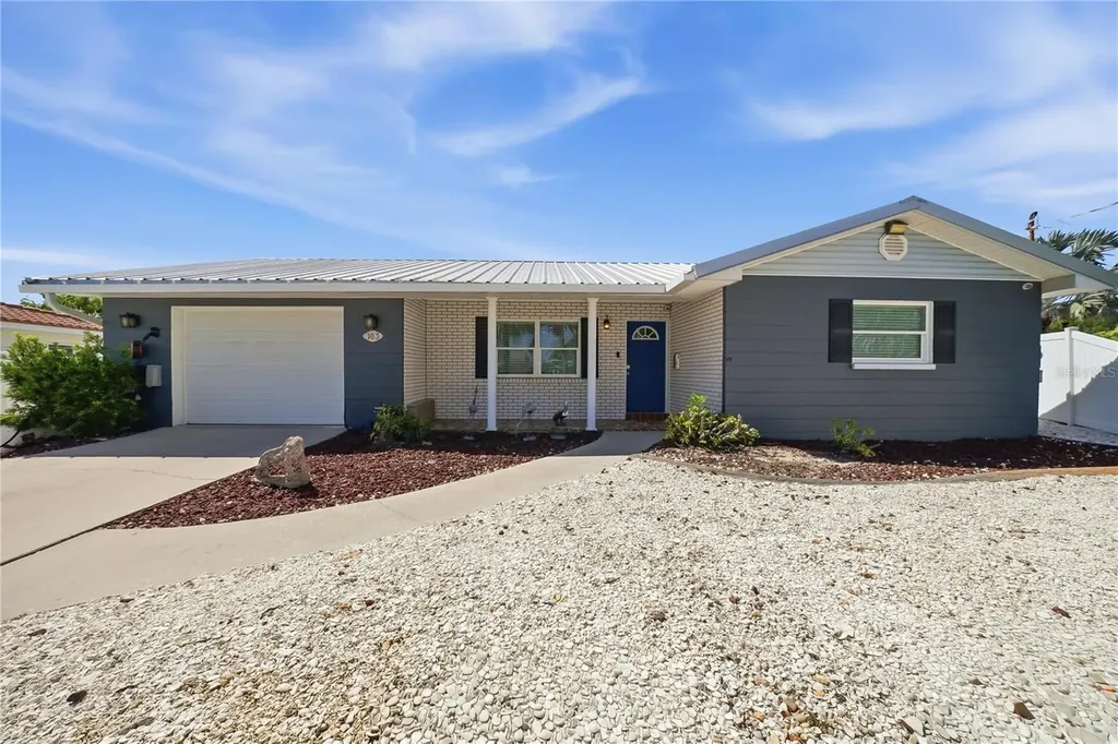 103 6th Street NW Ruskin FL 33570