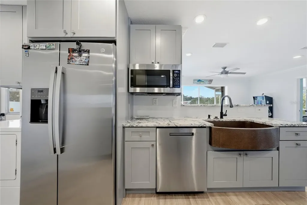 103 6th Street NW Ruskin FL 33570