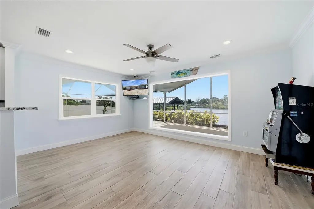 103 6th Street NW Ruskin FL 33570