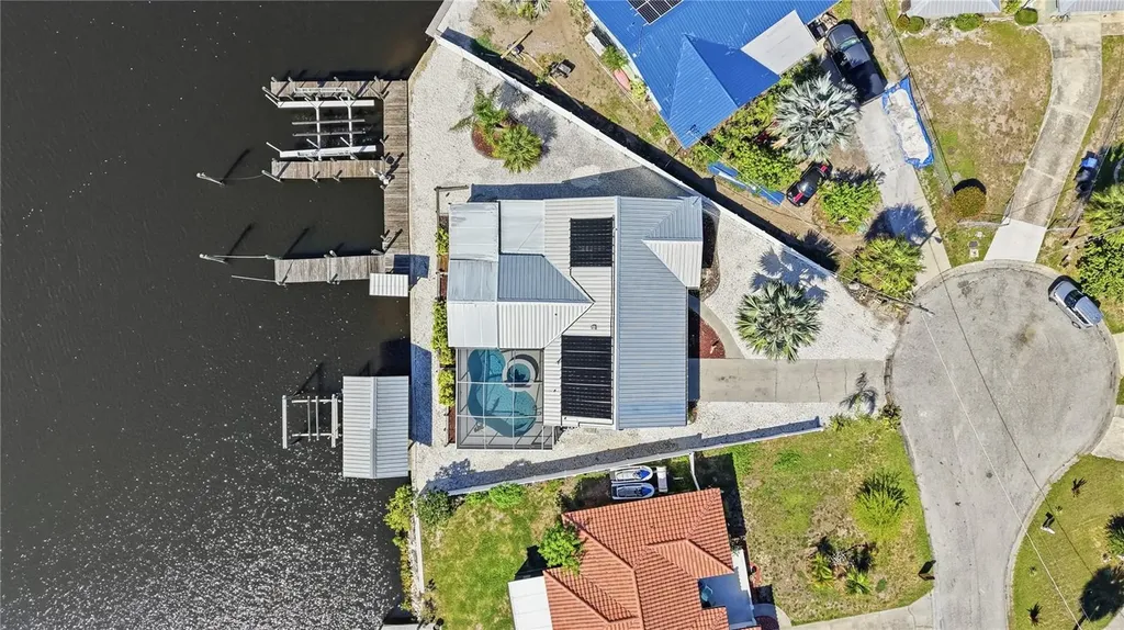 103 6th Street NW Ruskin FL 33570
