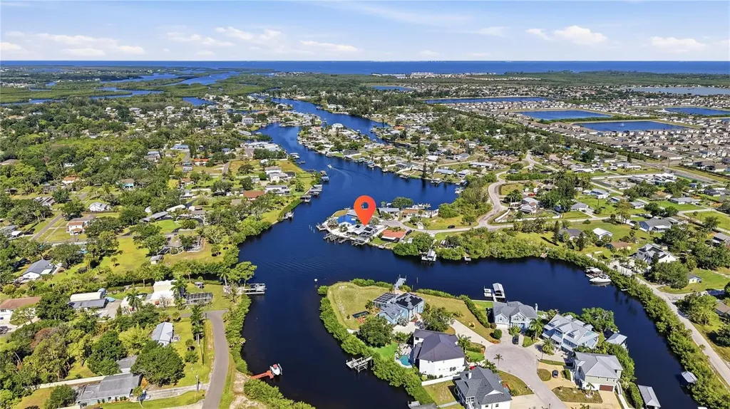 103 6th Street NW Ruskin FL 33570