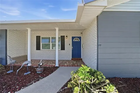 103 6th Street NW Ruskin FL 33570