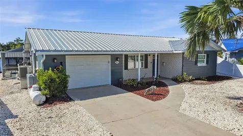 103 6th Street NW Ruskin FL 33570