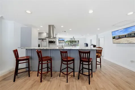 103 6th Street NW Ruskin FL 33570