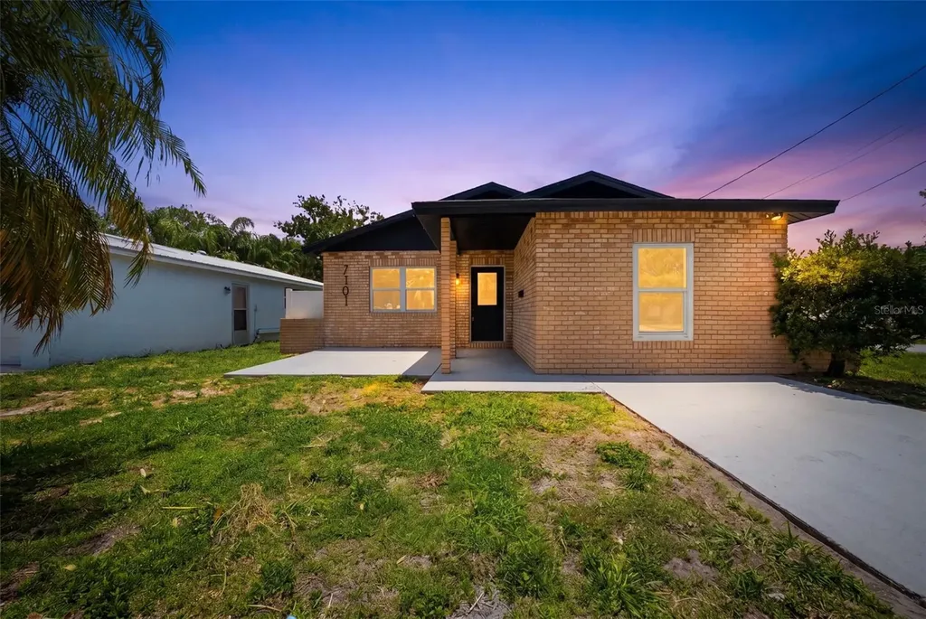 7101 62 Way N Pinellas Park FL 33781