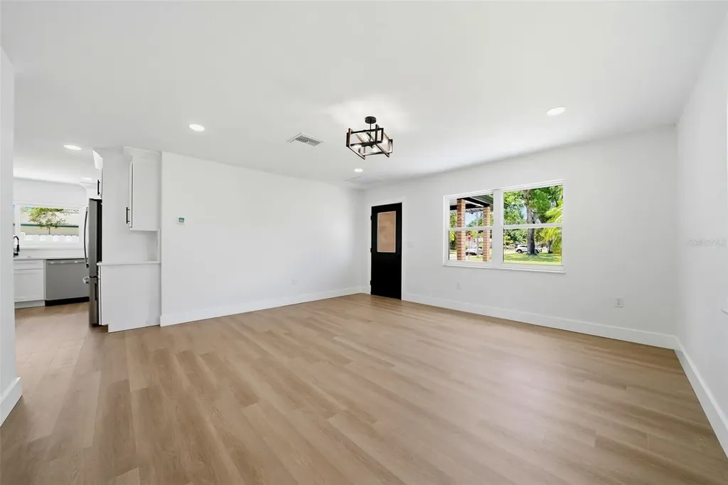 7101 62 Way N Pinellas Park FL 33781