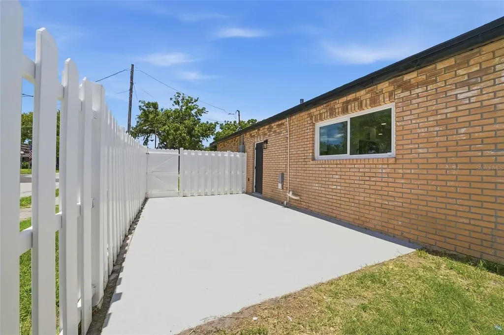 7101 62 Way N Pinellas Park FL 33781