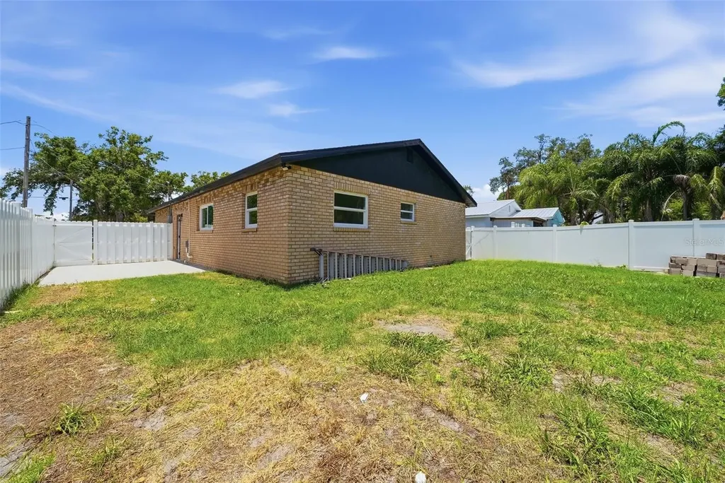 7101 62 Way N Pinellas Park FL 33781