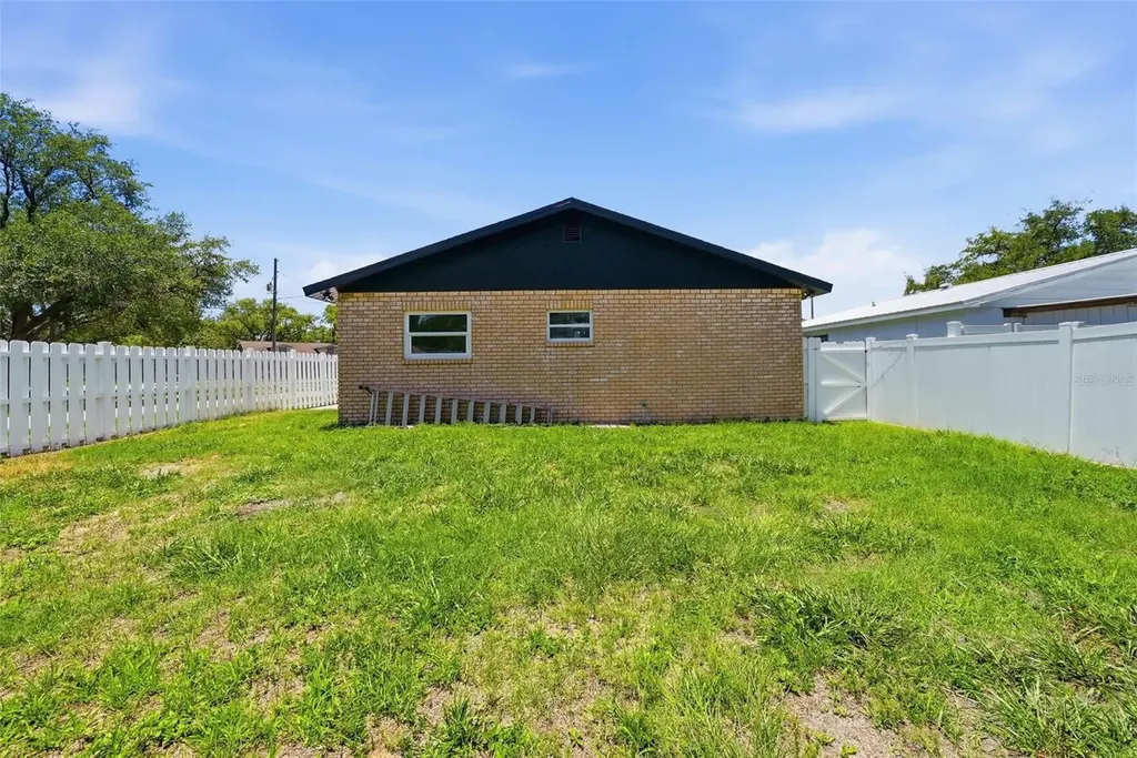 7101 62 Way N Pinellas Park FL 33781